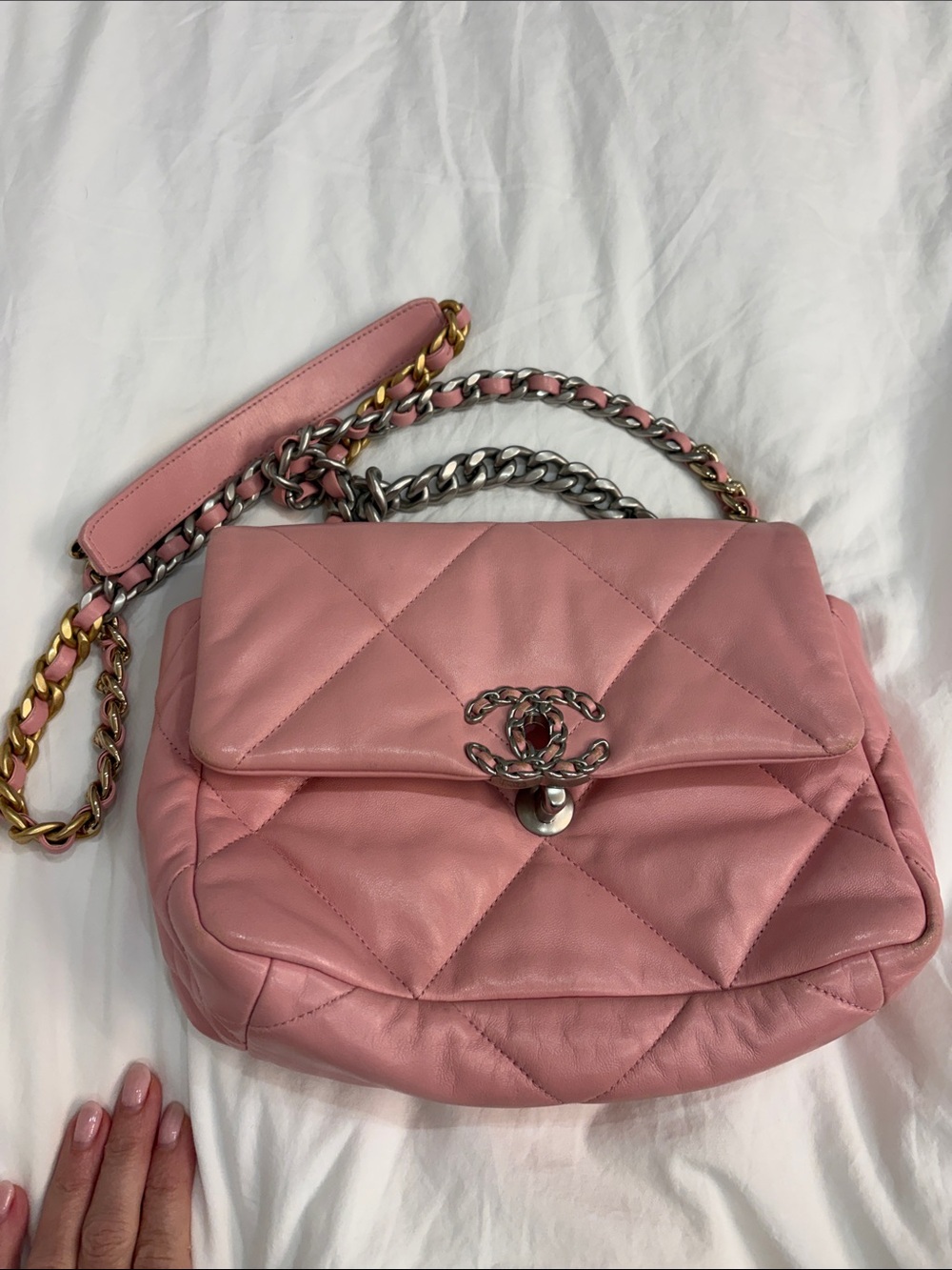 CHANEL Pink medium 19 flap Quilted Leather Shoulder Bag with Chain Strap - Picture 9 of 9
